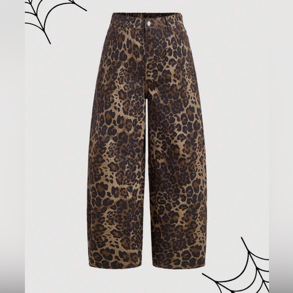 SHEIN Denim - Leopard barrel leg jeans